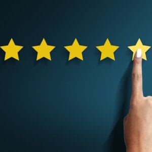 collage-customer-experience-concept-min Omaggio Recensione